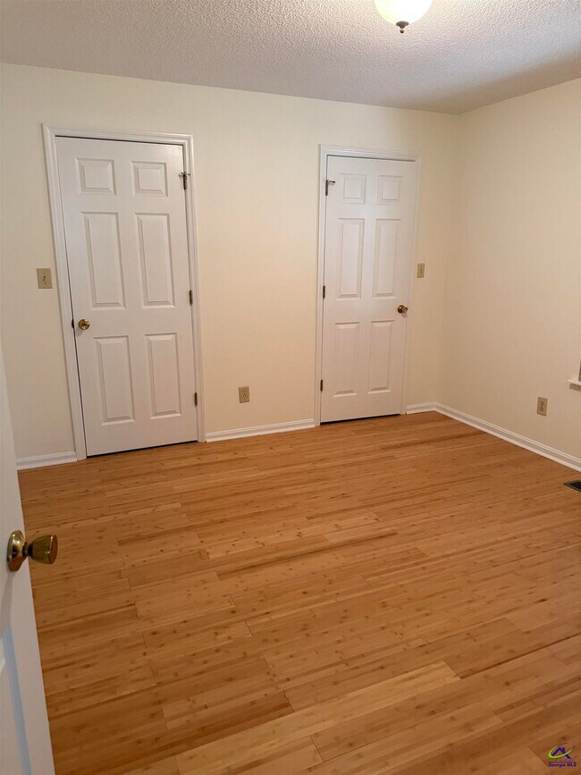 Building Photo - 421 Granada Terrace