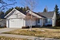 Building Photo - 3 bed 2 bath rancher with A/C