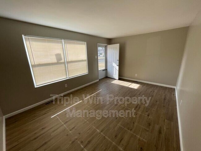 Building Photo - 1225 Carla Dr