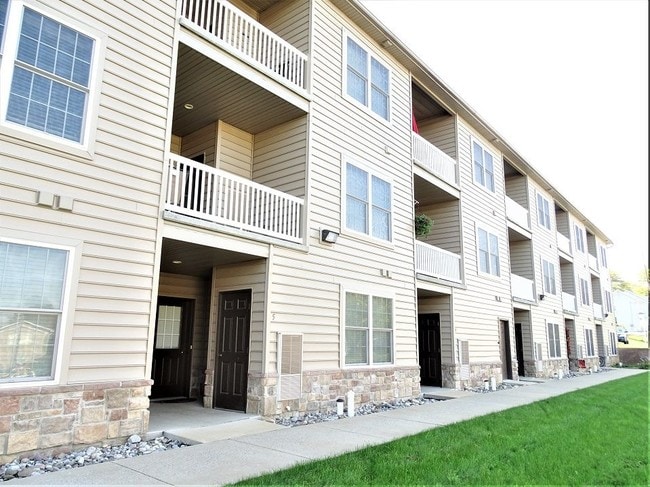 Building Photo - Trailside Apartments
