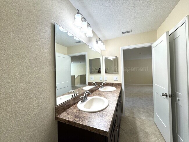 Building Photo - 3308 Rodrick Cir