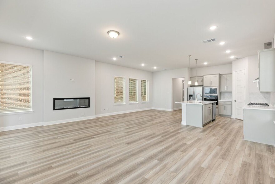 Building Photo - 7013 Sunset Blvd