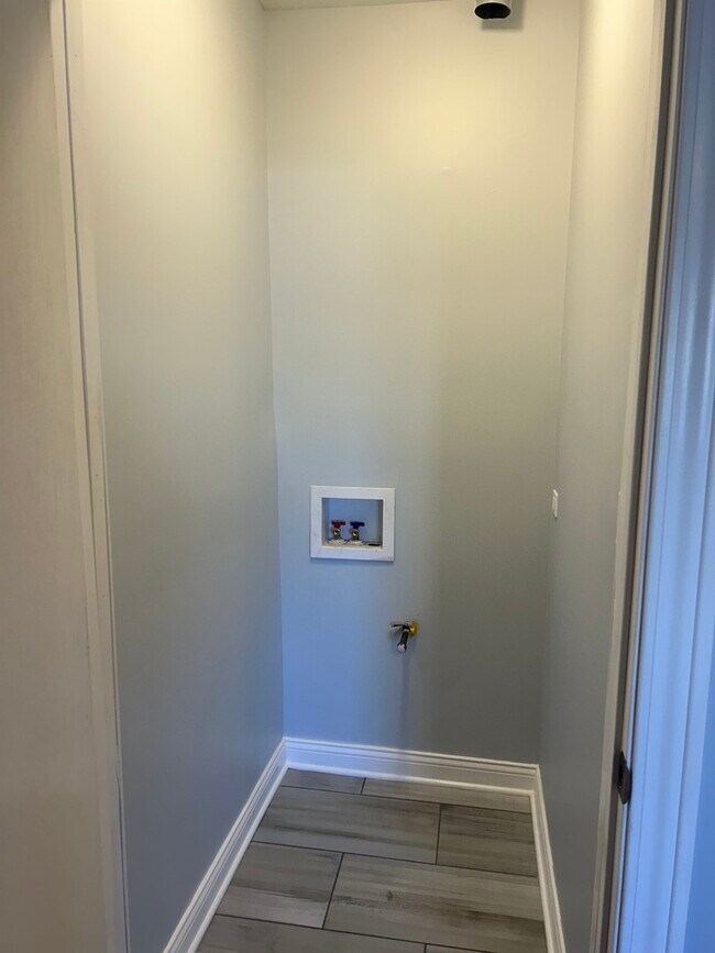 Building Photo - 3115 50th Ct