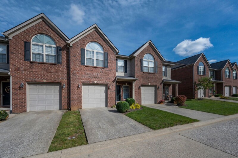 Building Photo - 4464 Stuart Hall Blvd