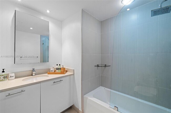 Building Photo - 3250 NE 1st Ave