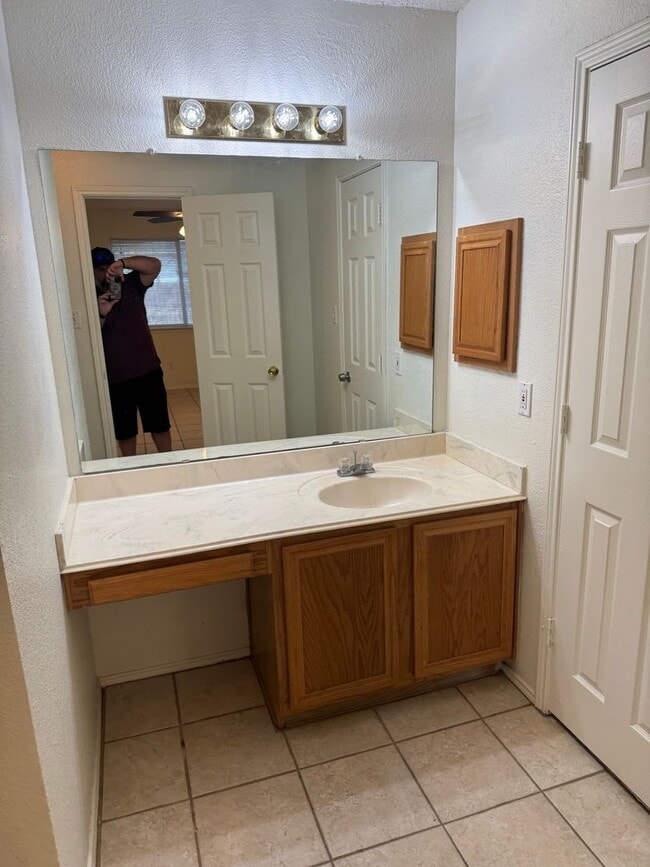 Building Photo - Cute Single Story 3 Bedroom in Keller ISD