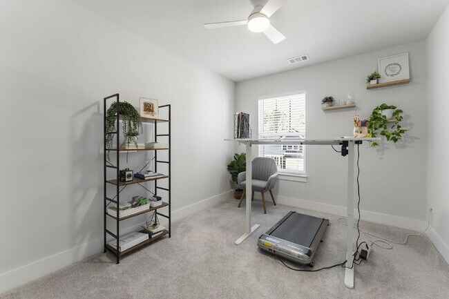 Building Photo - Luxury 3BR/2.5BA Craftsman Townhome with Designer Finishes & Open-Concept Living in Trailside at ...