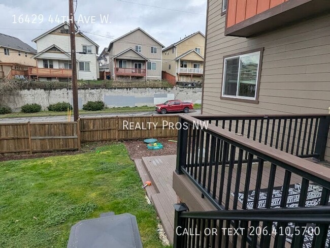 Building Photo - 16429 44th Ave W