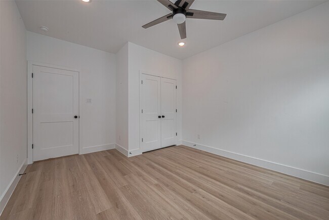 Building Photo - 2532 Wall St