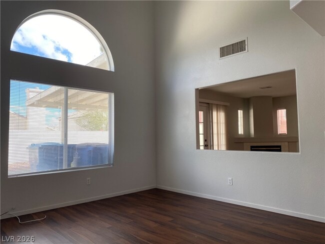 Building Photo - 1904 Cedar Bluffs Way