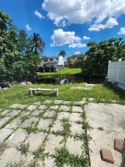 Building Photo - 7966 SW 7th Ct