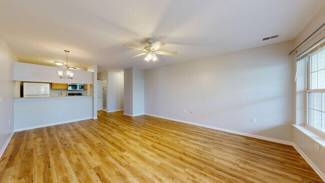 Building Photo - 2718 S Knightsbridge Cir