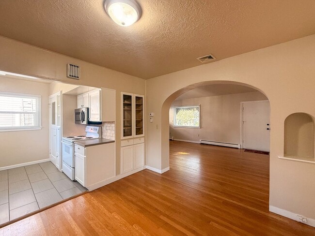 Building Photo - 1945 High St SE