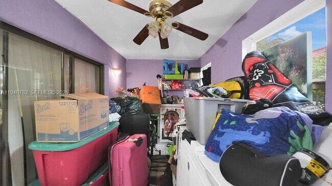 Building Photo - 6 Spinning Wheel Ln