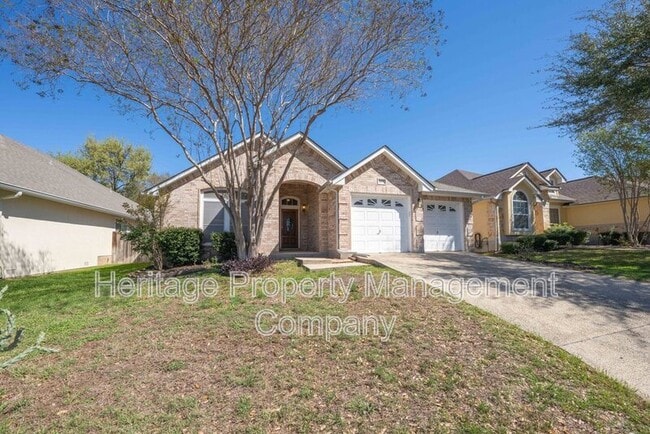 Building Photo - 1435 Bluff Forest