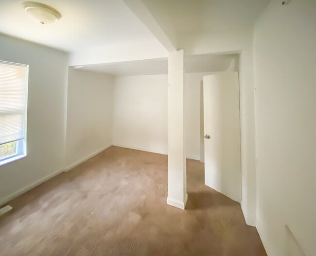 Building Photo - 1044 Farmer St