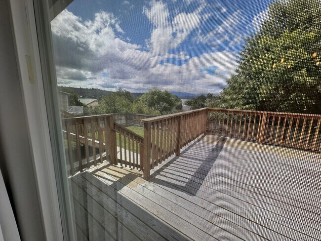 Building Photo - 921 Quail Point Ct