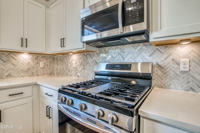 Building Photo - 805 Mormon Tea Dr