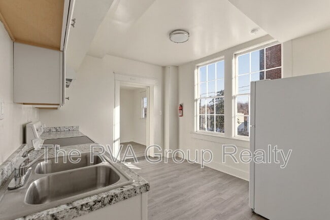 Building Photo - 27 S Jefferson St