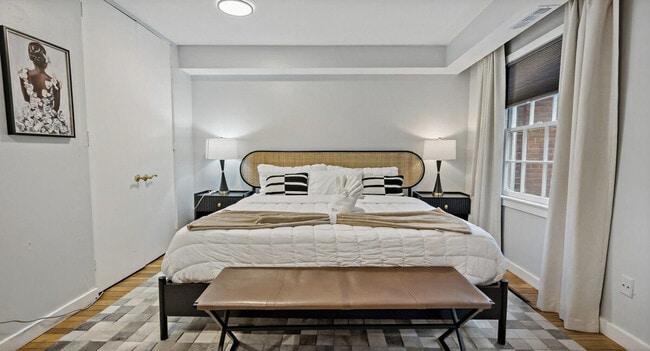 Building Photo - 3590 Water St NW