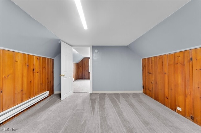 Building Photo - 913 Helmsdale Rd