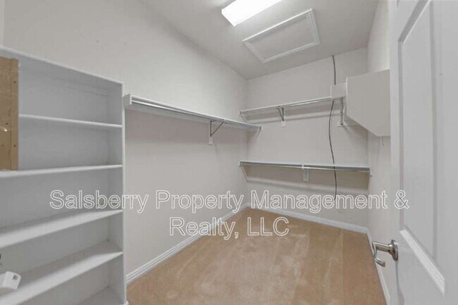 Building Photo - 252 Heritage Hill Dr