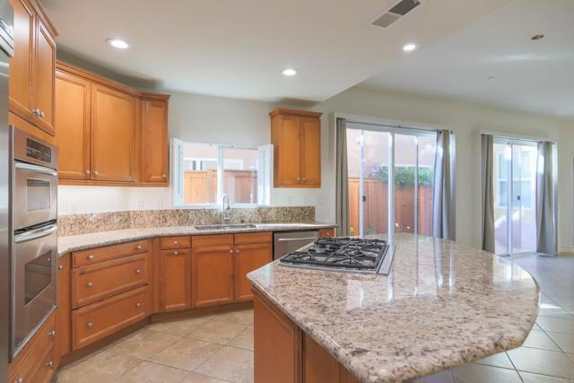 Building Photo - 415 N Cedros Ave