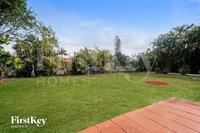 Building Photo - 331 SE 46th Ln