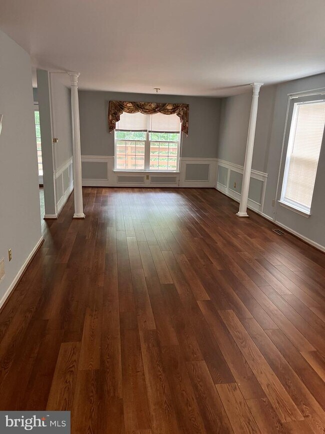 Building Photo - 126 Marsh Creek Dr