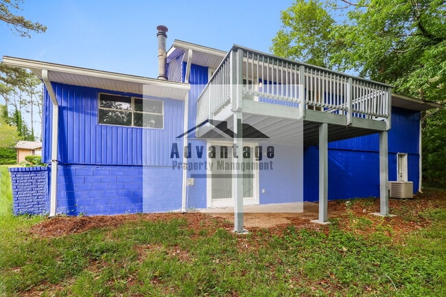 Building Photo - 1455 Helen Ln SW