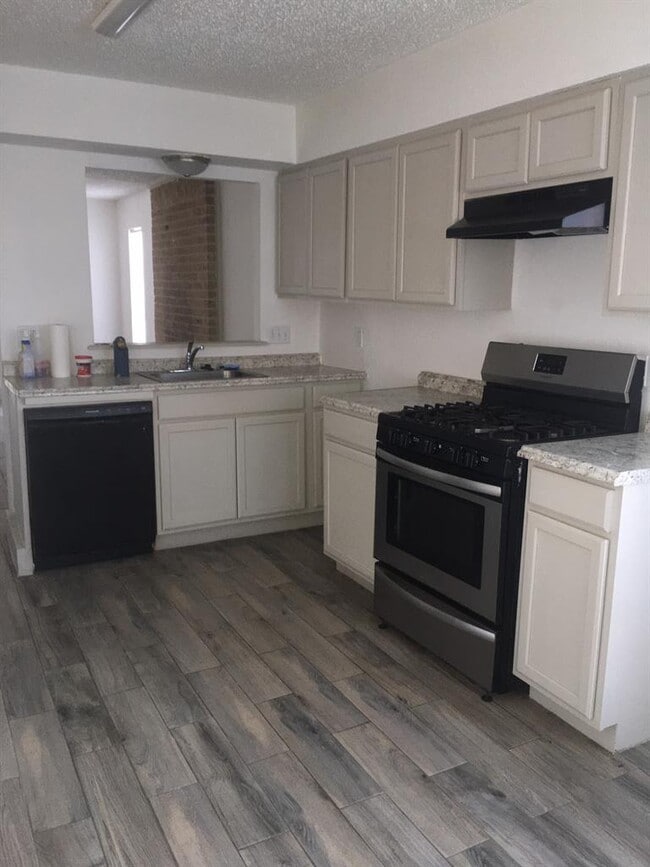 Building Photo - 5103 Purple Sage Dr