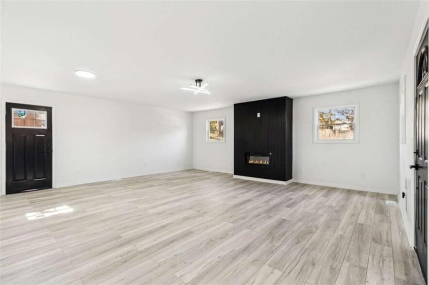 Building Photo - 597 Paper Mill Rd