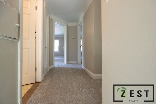 Building Photo - BEAUTIFUL 3 BD 1.5 BATH HOME!