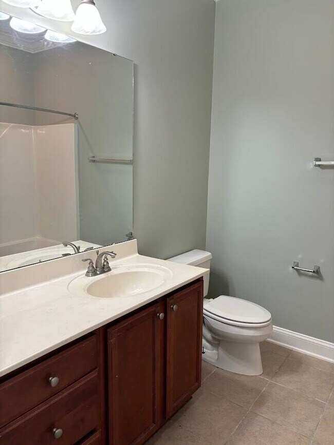 Building Photo - 89 Gallery Dr