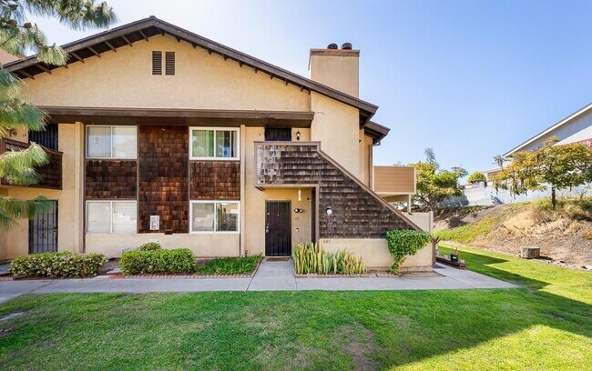 Building Photo - Updated 2 BR 1 BA Condo w/ Private Patio!