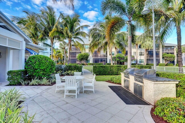 Building Photo - 444 Bay Colony Dr N