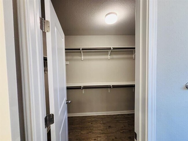 Building Photo - 1320 Walden Pond Dr