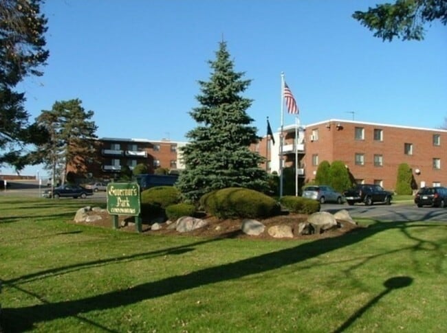 Building Photo - Luxury 2 bed condo includes Heat, hot wate...
