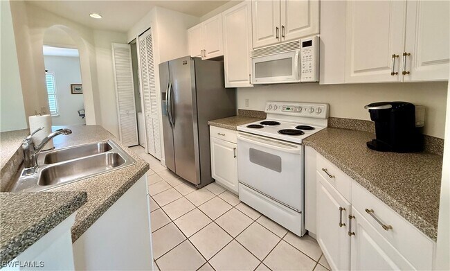 Building Photo - 1335 Sweetwater Cove