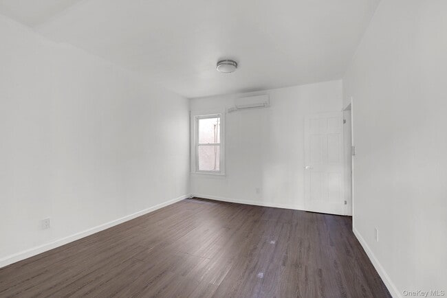 Building Photo - 71-11 68th St