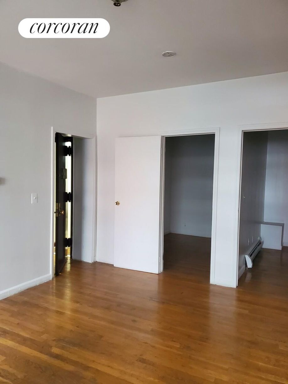 Building Photo - 295 Broadway