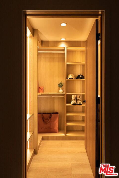 Building Photo - 7802 Torreyson Dr