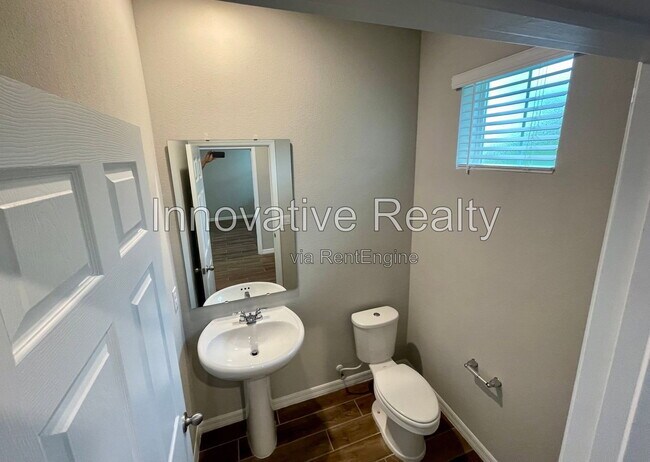 Building Photo - 1016 Legacy Winds Way