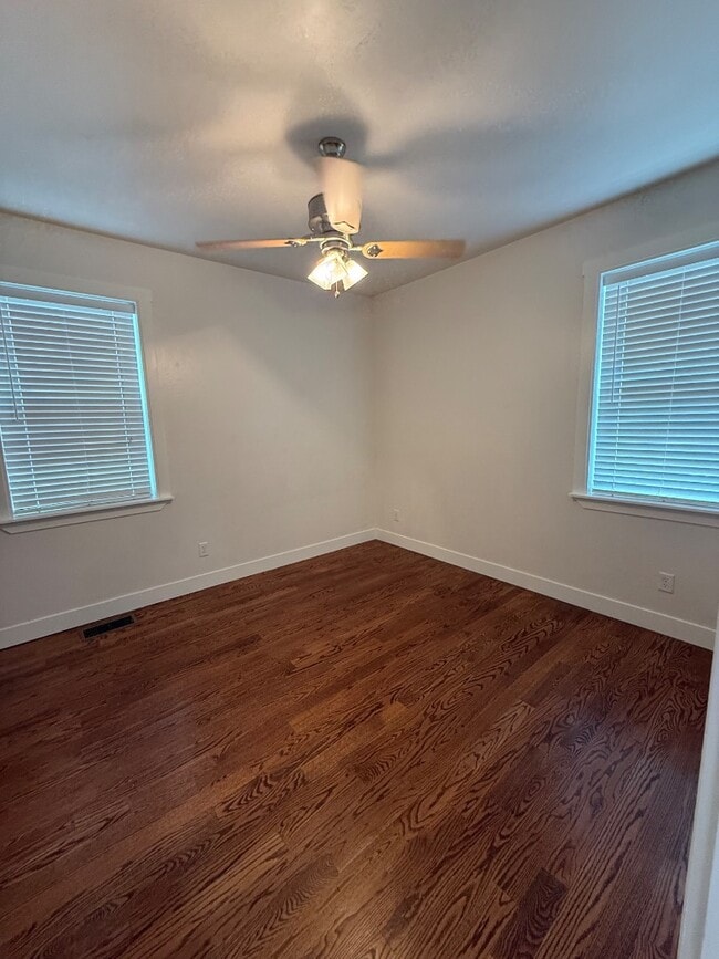 Building Photo - 2630 New Orchard Ct