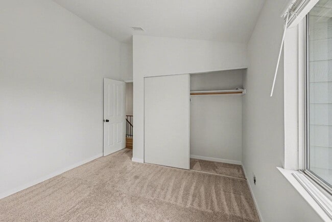 Building Photo - 169 Heron Dr