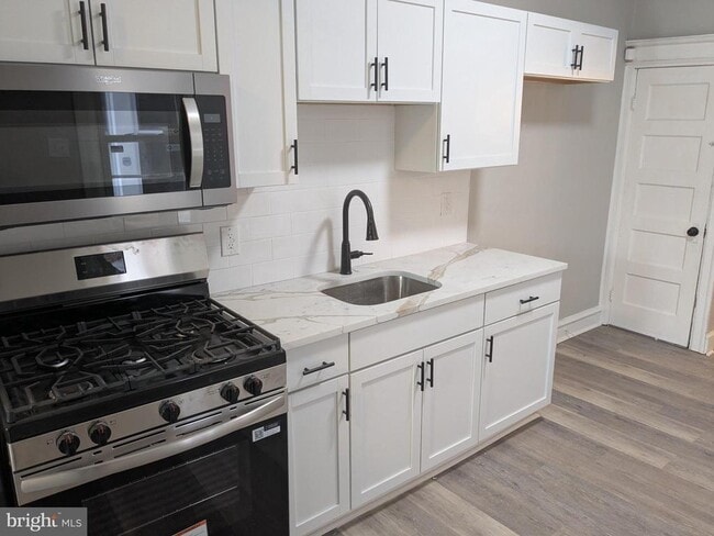 Building Photo - 1261 CHASE