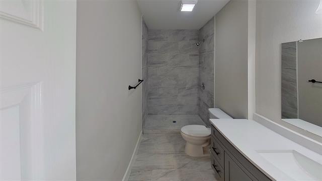 Building Photo - 606 Futrelle St