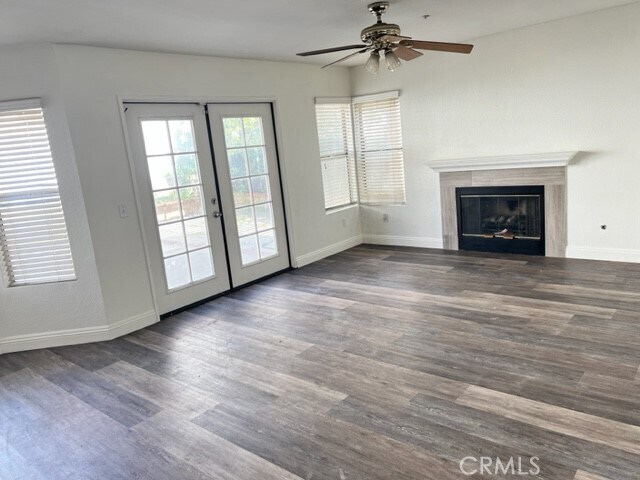 Building Photo - 14240 Plumas Ct