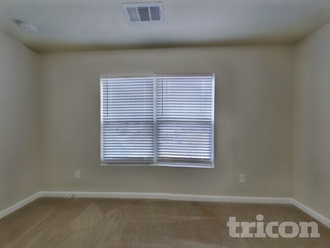 Building Photo - 531 Susie Creek Ln