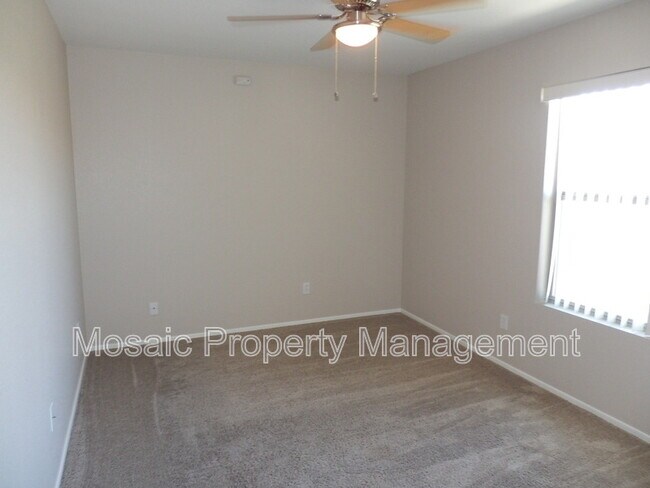 Building Photo - 1167 S Fargo Ct
